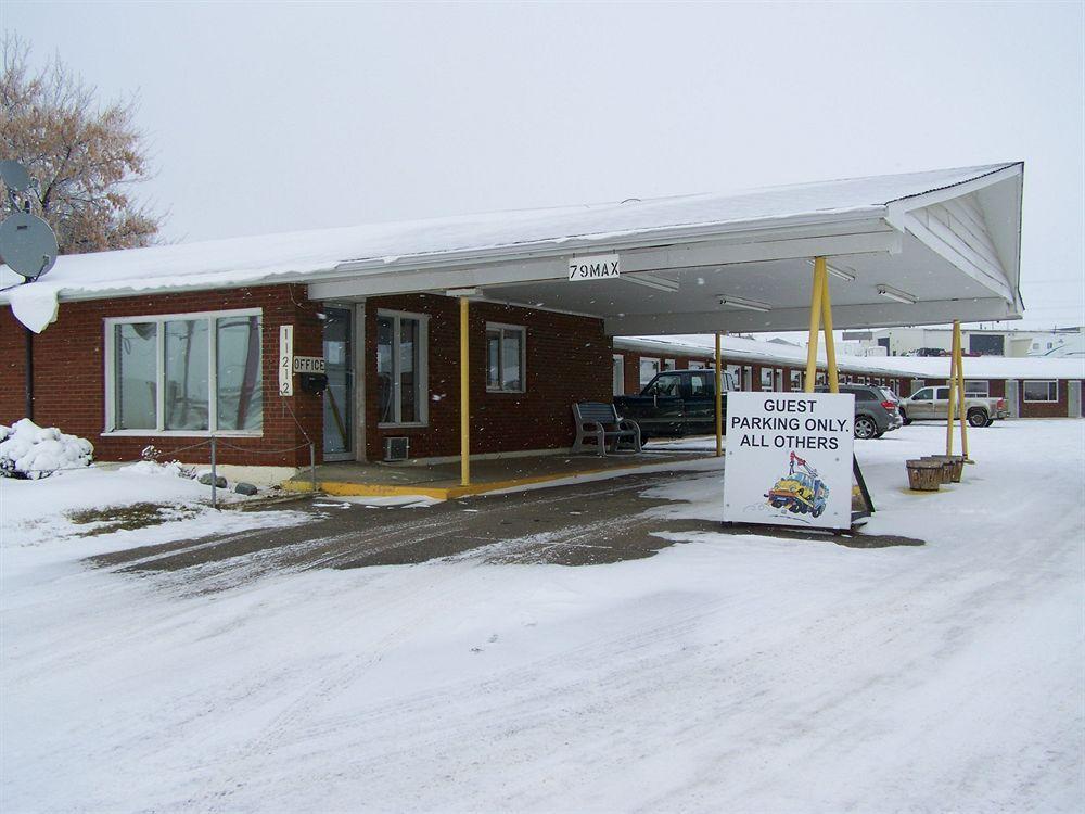 Battlefords Inn North Battleford Exterior photo