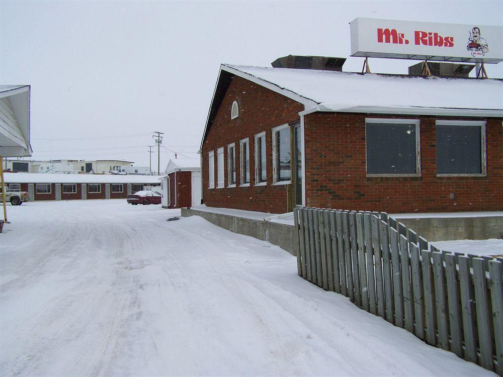 Battlefords Inn North Battleford Exterior photo